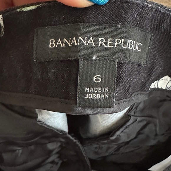 Banana Republic Black and White Pants with Floral Print Size 6 - Picture 7 of 9